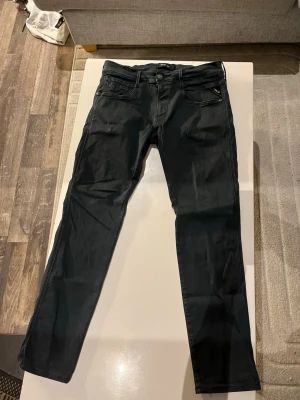 Replay anbass jeans  - Replay jeans i modellen hyperflex | mycket bra skick | passform slim fit |Storlek 32/32 | kom privat för fler frågor‼️📩