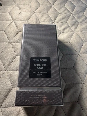 Tom Ford tobacco oud  - Fräsch .. oöppnad  