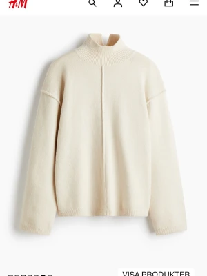 Krämvit stickad polotröja H&M - Helt ny prislappen finns kvar skriv för bilder 