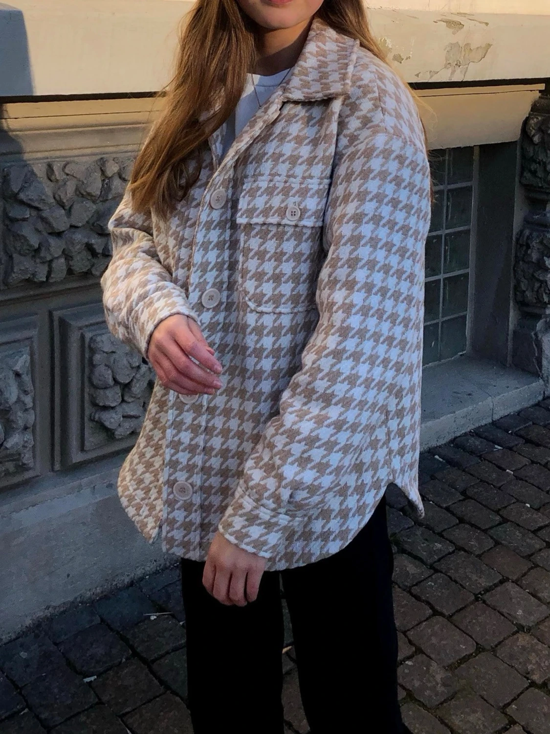 Beige och vit rutig overshirt/jacka