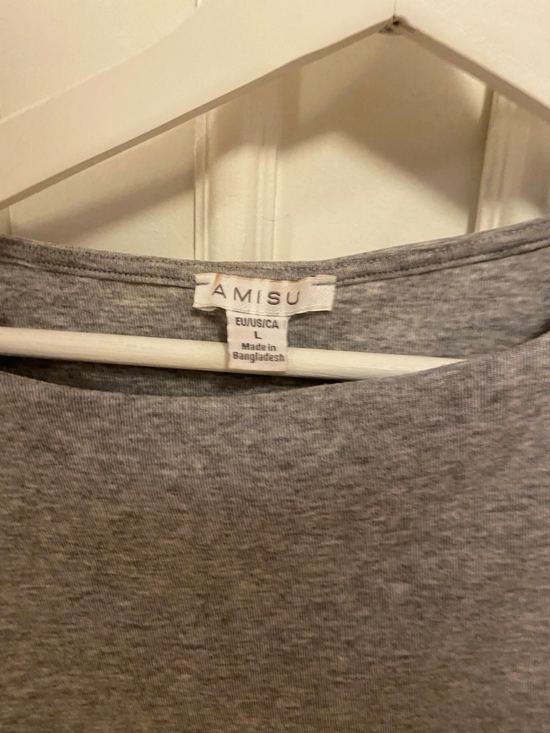 Grå ärmlös topp från Amisu - 1