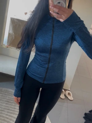 Blå träningskofta - Snygg blå träningskofta