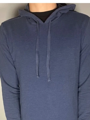 Ralph lauren hoodie - En riktig snygg och trendig ralph lauren hoodie i bra skick , storlek M, vid frågor är de bara att skriva // Gramenti 