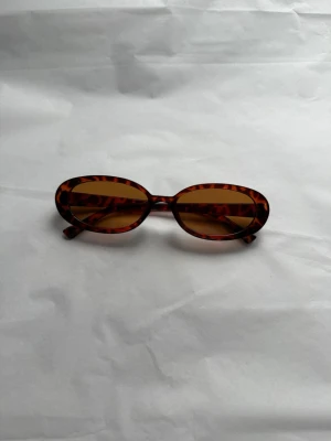 Solglasögon - Helt nya och oanvända