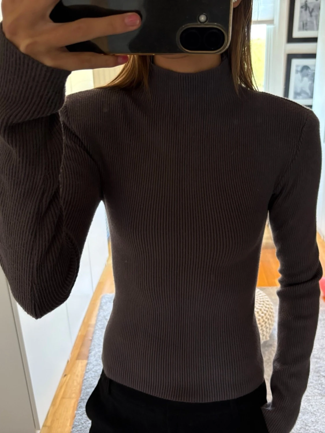 Mörkbrun ribbad polotröja - 1