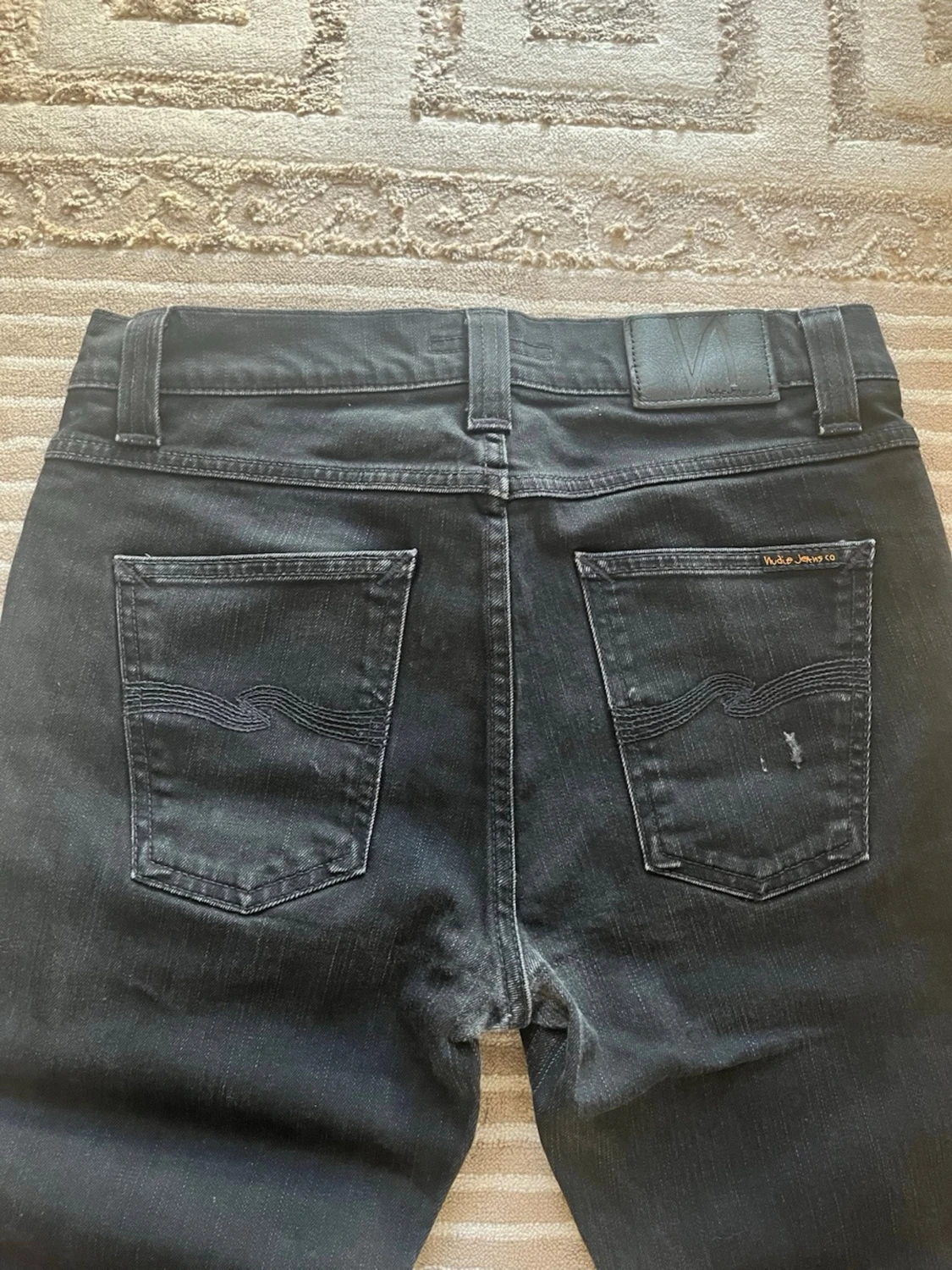  Snygga svarta jeans från Nudie Jeans - 5