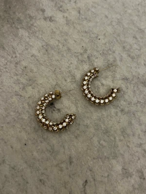 Raglady - örhängen  - Örhängen ifrån raglady i nyskick💗💗