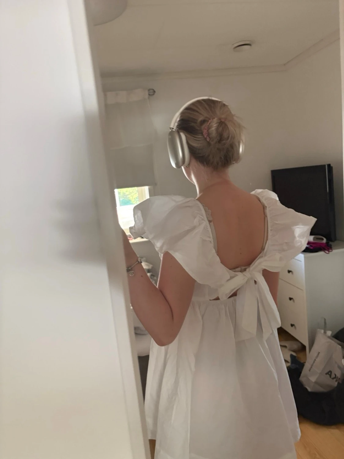 Vit kort klänning  - 1