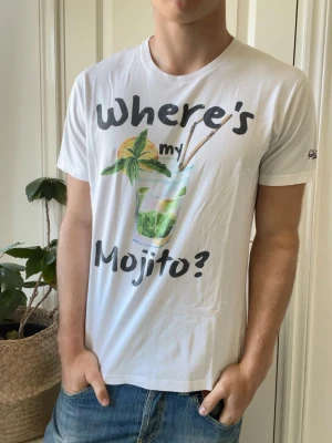 Where’s my mojito mc2 Saint Barth t shirt  - Where’s my mojito mc2 Saint Barth t shirt, Inga defekter! Modellen i bilderna är 180 cm 75 kg och bär Storlek M , Kom med frågor! 🌟 (Kan gå ned i pris vid köp av paket 😉) 