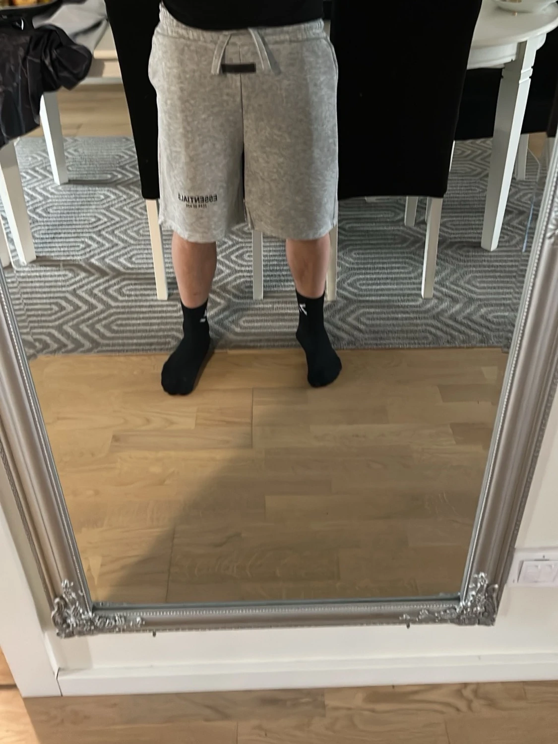 Grå shorts från Essentials - 3