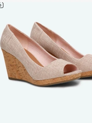 Toms klackar  - Kilklackar från Toms storlek 40 (passar även 39). 