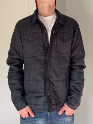 Crocker Overshirt - Crocker Overshirt | färg: svart | storlek: M | nypris: 899kr