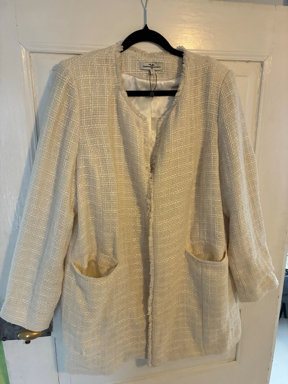 Krämvit kappa från Hampton Republic