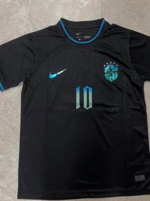 Svart, emerald Brasilien Neymar Jr tröja Nike nummer 10 - Bra kvalitet, har i flera olika storlekar