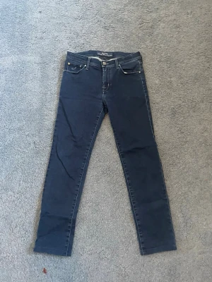 Jacob cohen jeans  - storlek 29| skick 9/10| Pm för mer info!