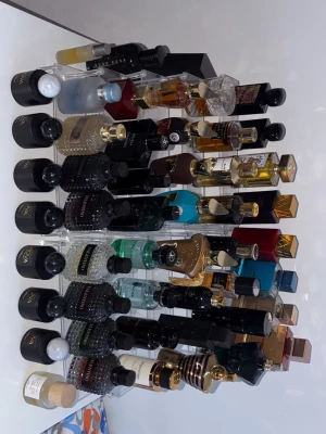 Samples/decants - Jag säljer mindre mängder av original parfymer till ett bättre pris 2ml och 10 ml