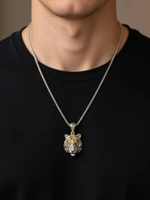 Halsband tiger - Halsband tiger. Inkl. kedja. Zinklegering. Kedja 60 cm. Berlock 4,3 cm × 2,3 cm.