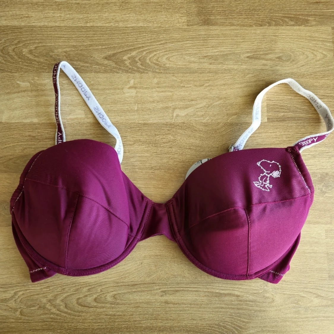 Vinröd bh med broderad detalj 70A