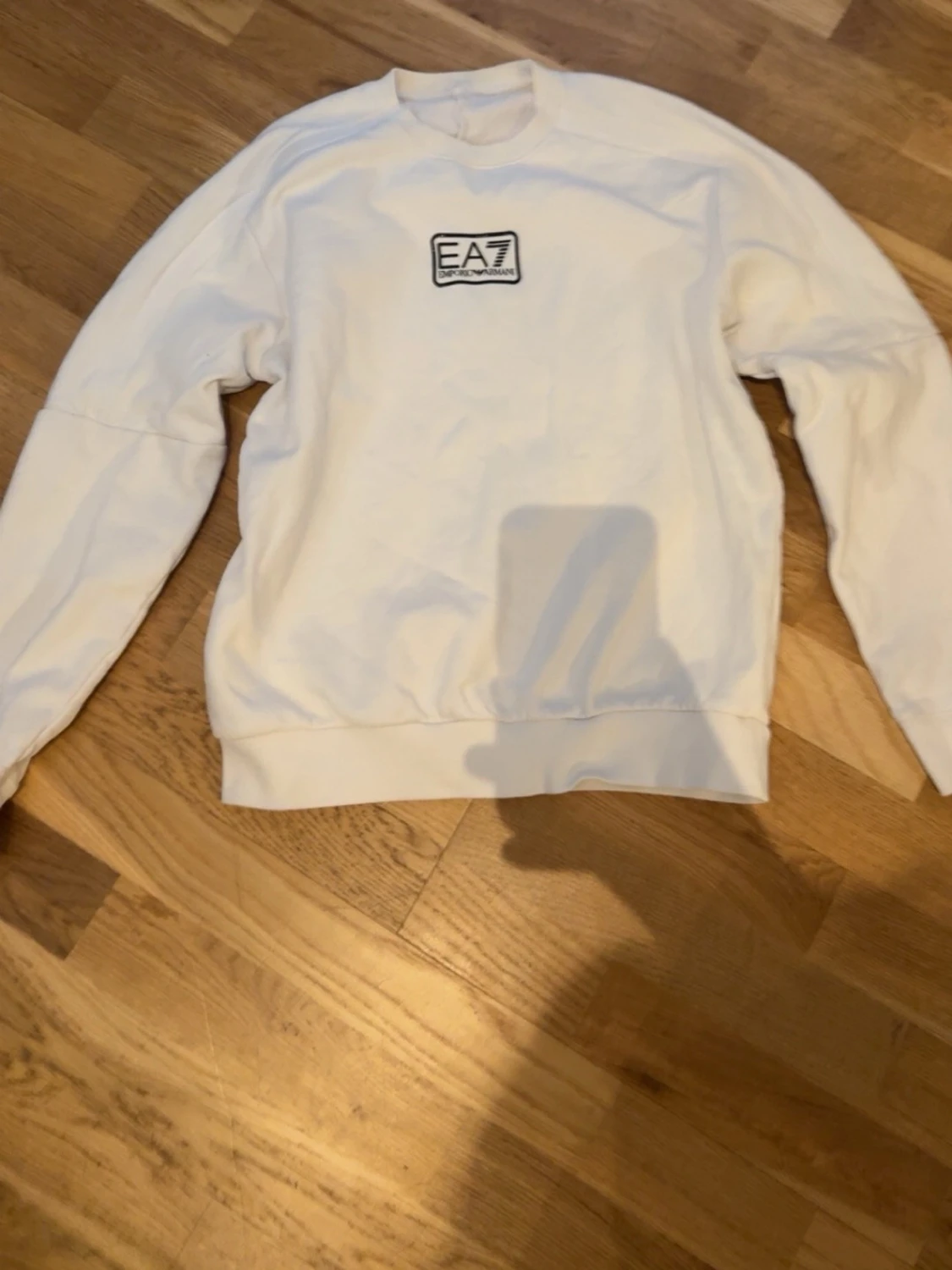 Vit sweatshirt från EA7 Emporio Armani