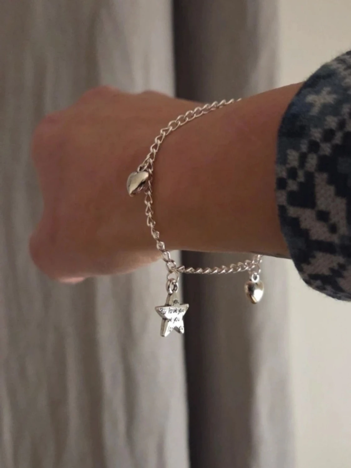 Silverfärgat armband med berlocker Rostfritt Stål  - 3