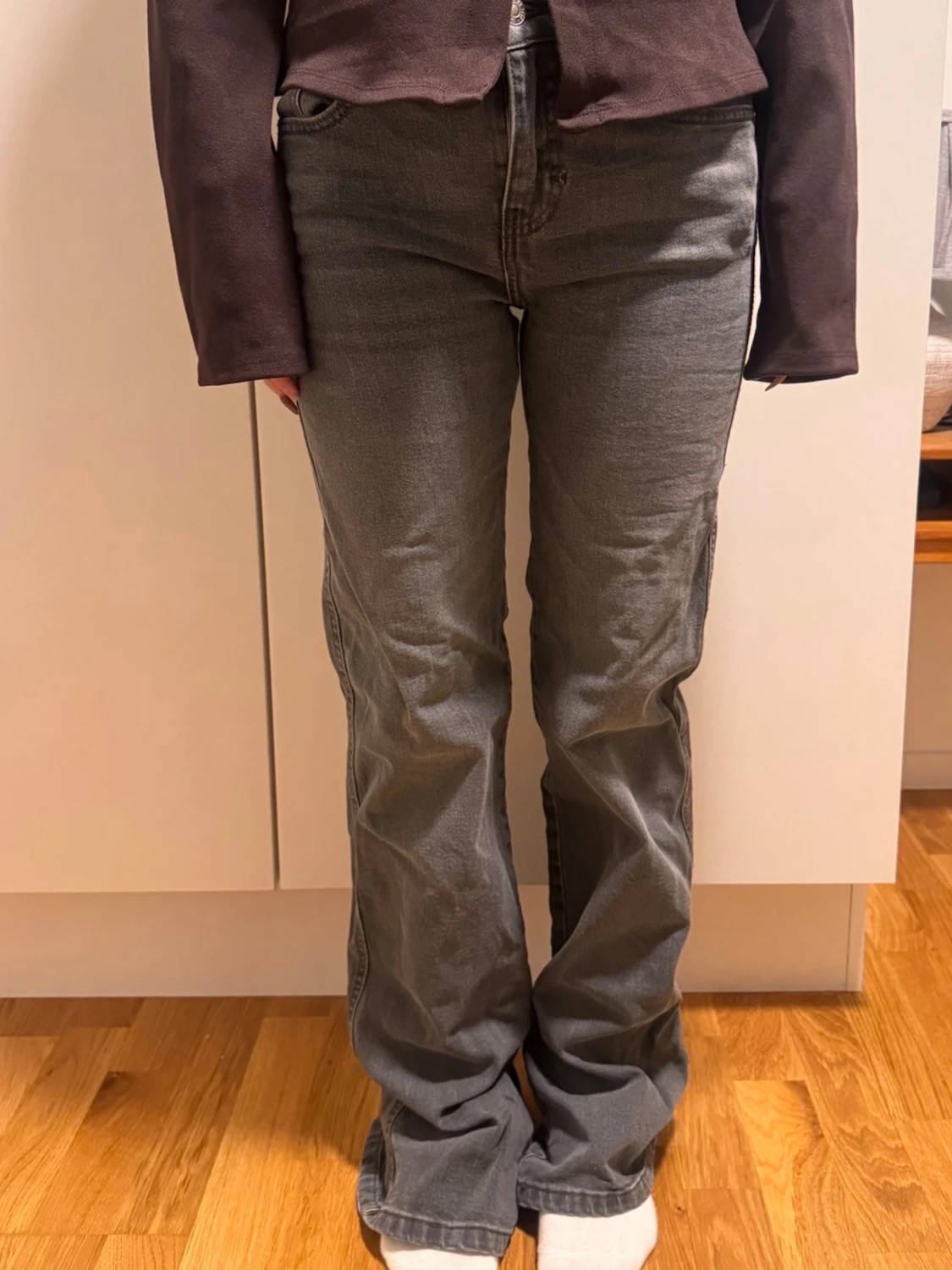 Raka jeans med fickor  - 1