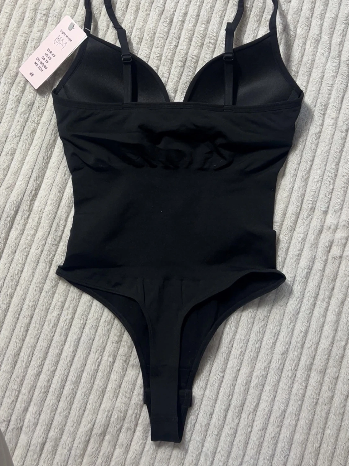 Body h&m svart pushup viral - 2