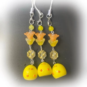 Duck keychains  - 100% handgjorda , snälla kontakta innan du köper! Pris är endast för en 💞 #trinket #jellyfish #kpop #anime #keychain #swag #jujutsukaisen #shoujo #straykids #enhypen #aespa #lesserafim #cortis #blackpink #attackontitan #kiminitodoke #coquette #gyaru #strangerthings #alt #emo #scene #retro #japanese #chinese #alt #scene #emo #coquette #shopkins #decora #chic #sonnyangel #smiski #jellycat #labubu #sanrio #hellokitty #kuromi #vintage #pastelcore #crochet #grunge #witch #whimsical #monsterhigh