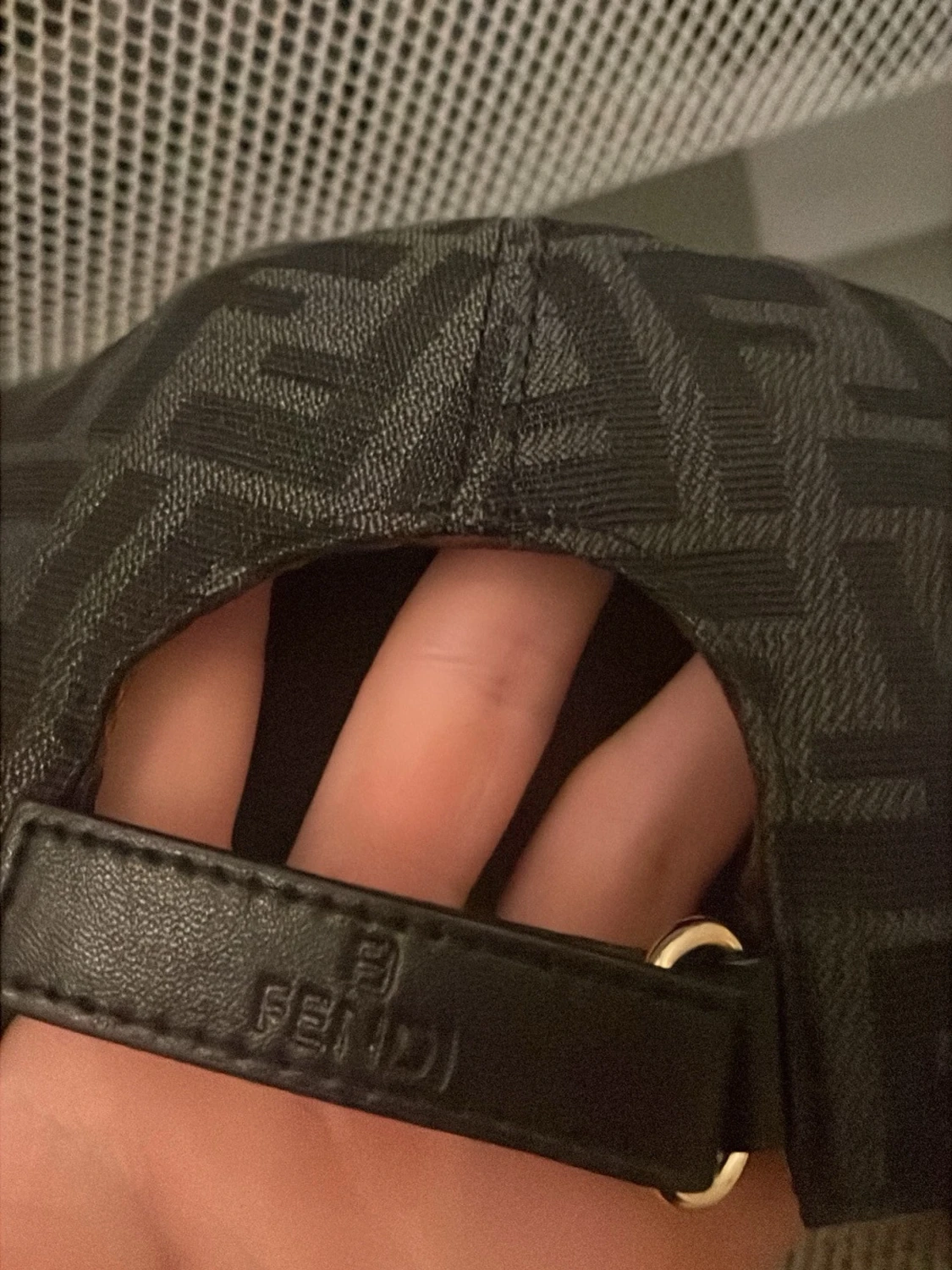 Svart keps med Fendi-logga - 2