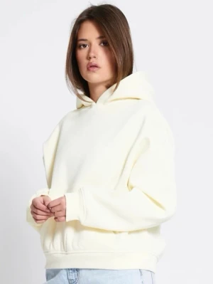 Oversized ljusgul hoodie med huva - Säljer en oversized hoodie i ljusgul färg med stor huva och ribbade muddar vid ärmar och nederkant. Hoodien har en avslappnad passform och är tillverkad i mjukt material, perfekt för en chill och trendig look.