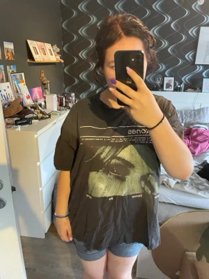 Deftones t shirt  - Deftones t shirt storlek L
