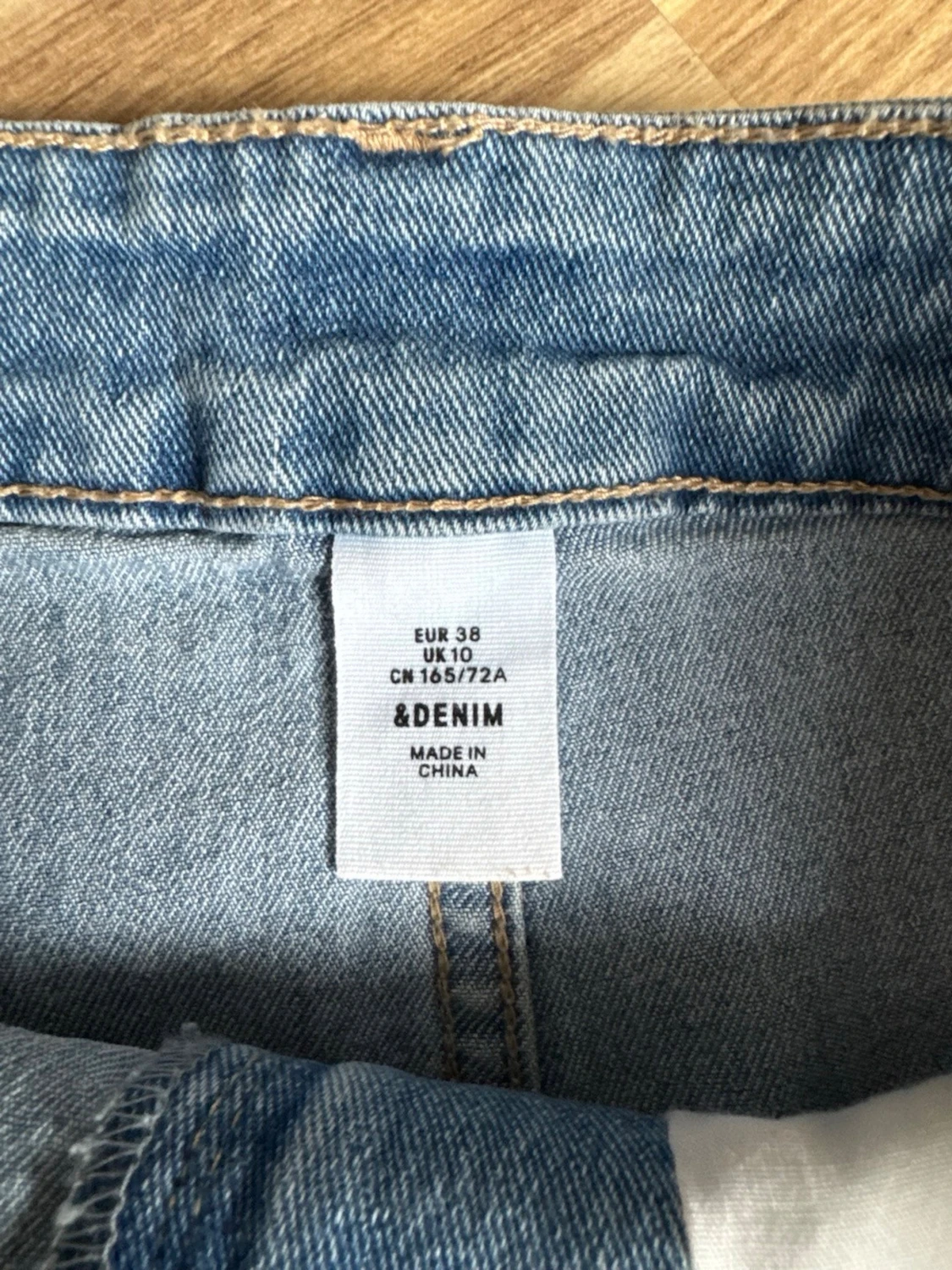 Snygg blå jeanskjol - 6