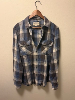 Vintage RalphLauren skjorta Denim&Supply - Tjena! Säljer denna riktigt schyssta RalphLauren skjortan, fint skick, storlek L, hör av dig vid funderingar!🙌