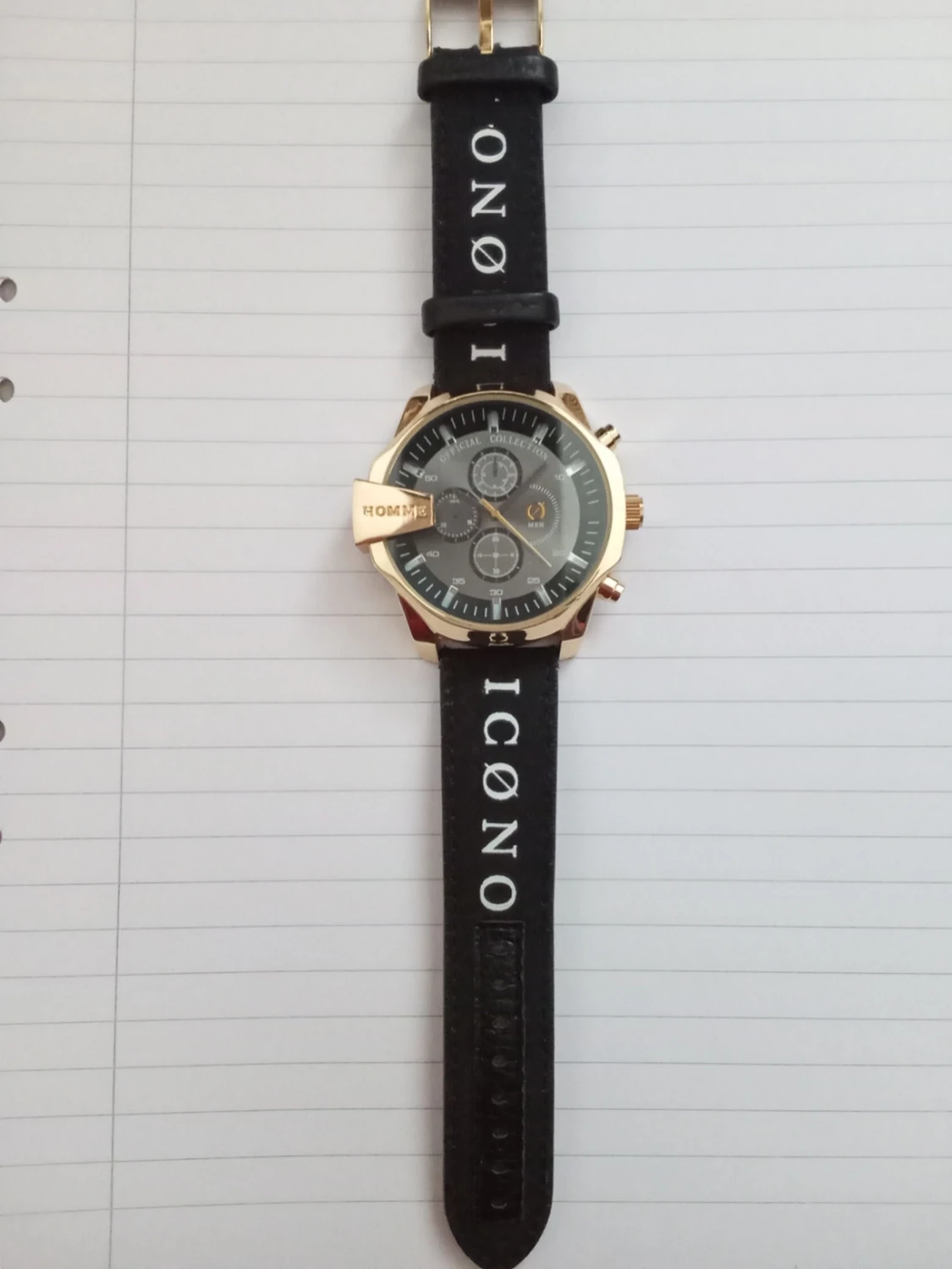 Svart klocka/armbandsur