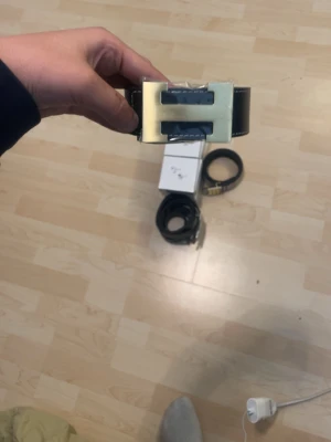 H bälte - 📐 110 cm ✨ Mycket bra skick 📸 Precis som på bilderna 📦 Skickas inom 24h 💬 Skriv gärna vid frågor 💎 helt ny