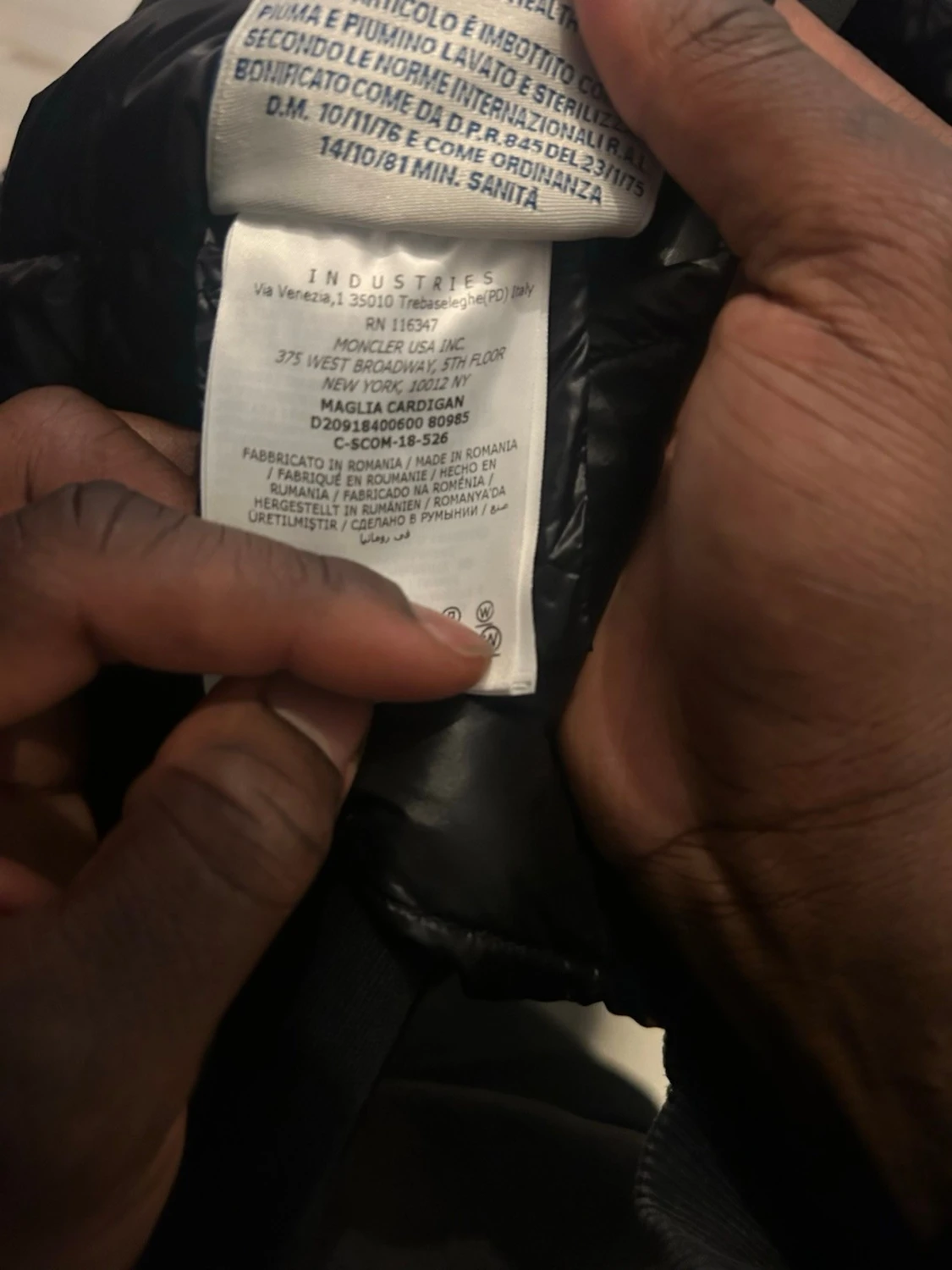 Svart pufferjacka från Moncler - 5