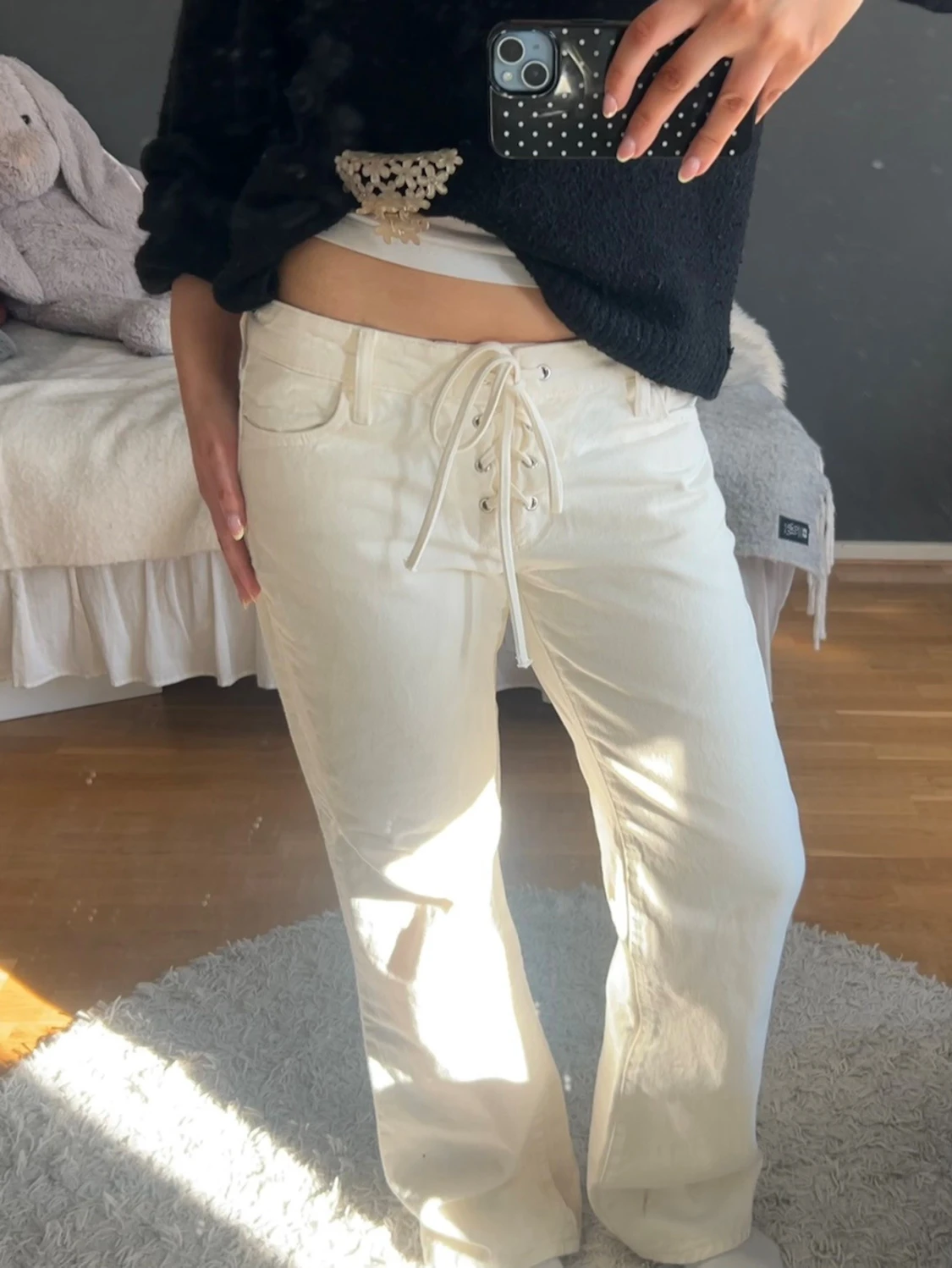 Vita jeans med snörning 