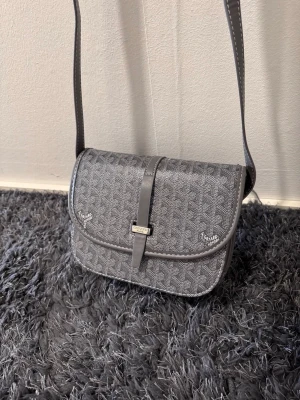 Goyaa -  good quality, brand new