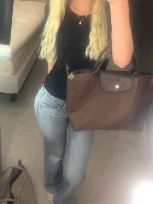  fina jeans  - Jeans från berskha, knappt använda 