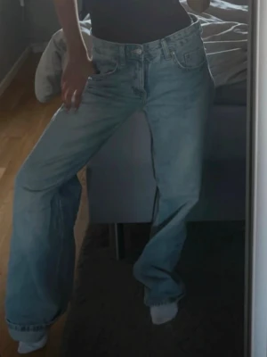 BLÅA VIDA ZARA JEANS - Jättefina, bra skick! 