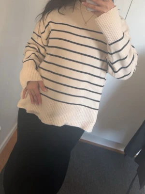 Tröja från Zara i storlek S  - Fint skick! 