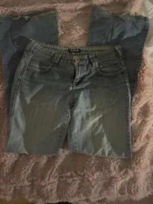 Jeans  - Jeans redan sålda