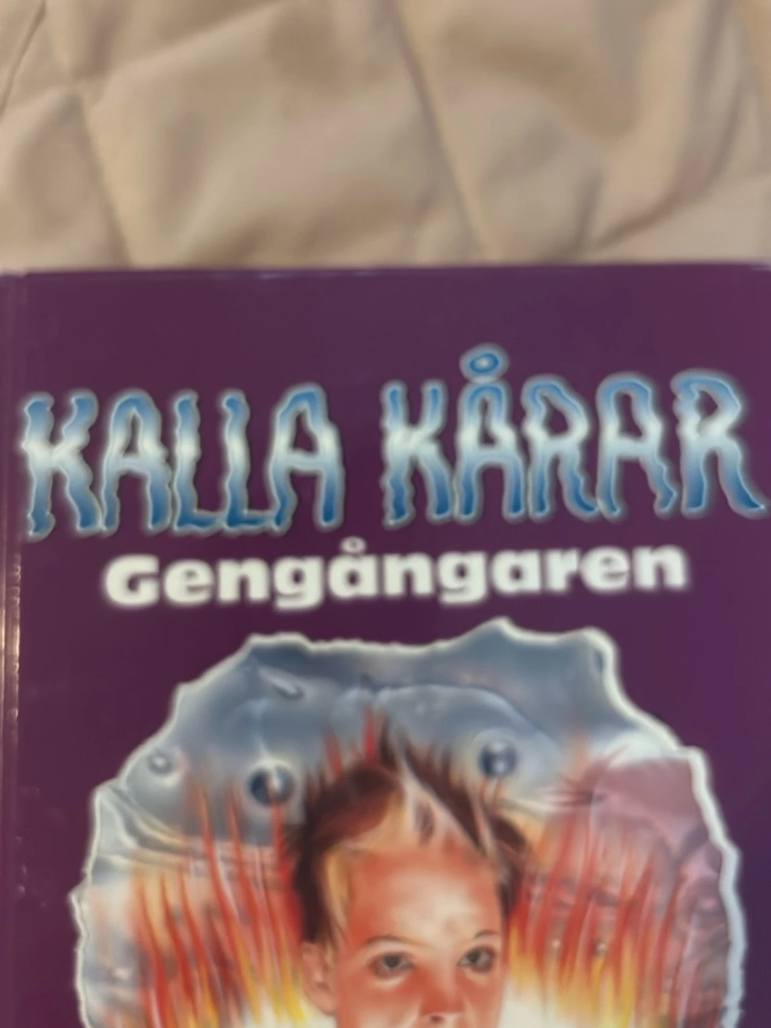 Kalla kårar: Gengångaren av R L Stine - 5
