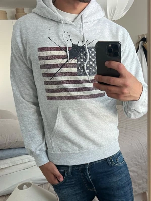 Concrete ink hoodie  - Nytt skick 