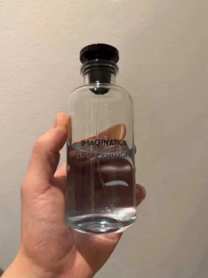 Louis Vuitton Imagination samples/splittar - Säljer samples av denna grymma doft! 2ml: 95kr | 3ml: 129kr | 5ml: 199kr | 10ml: 359kr | Frakt kan lösas privat för en än mycket billigare peng!