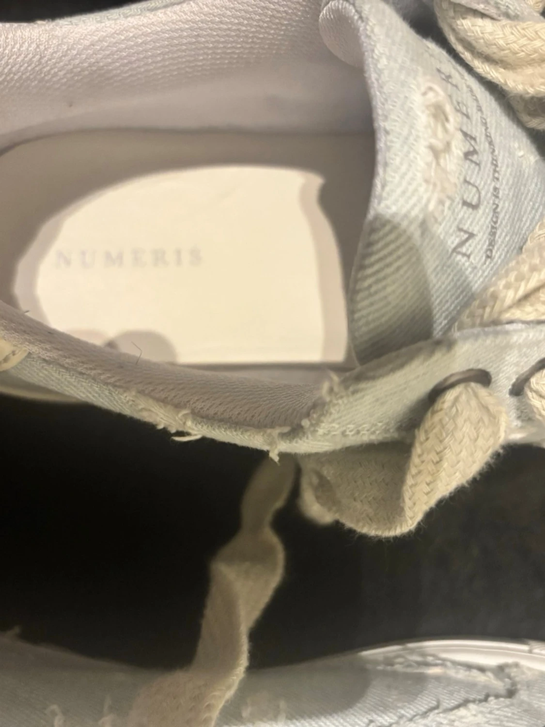 Ljusblå sneakers med distressed look - 3