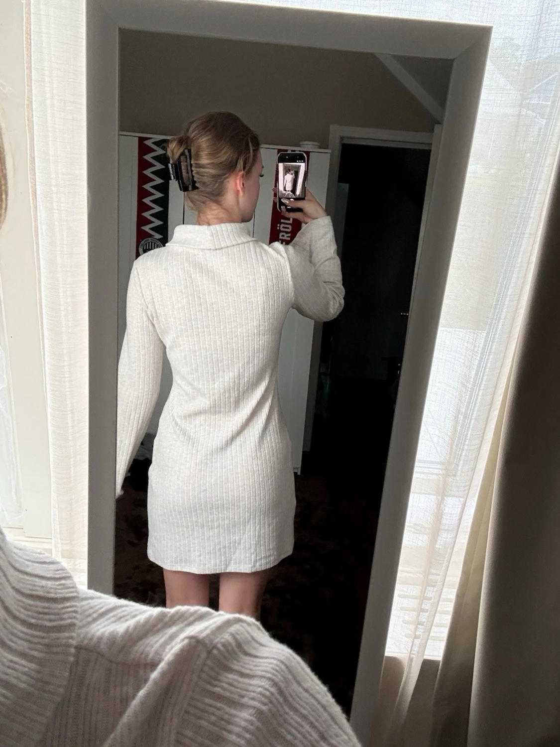 Beige ribbad poloklänning - 1