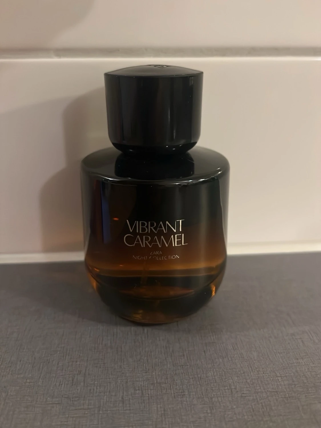 Zara Vibrant Caramel parfym