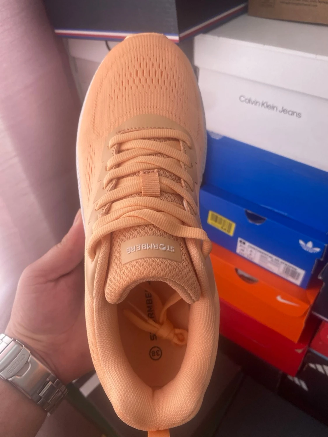 Persikofärgade sneakers stormberg - 4