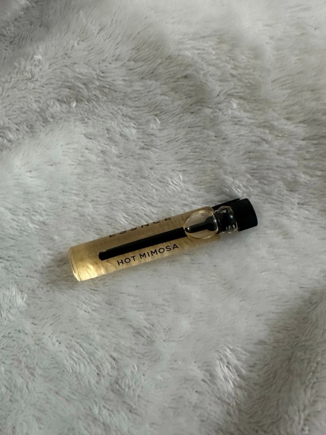 Hot Mimosa parfymprov essnce