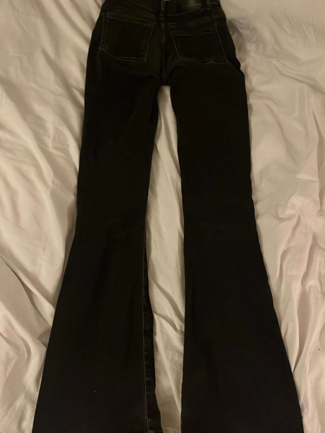 Svarta bootcut jeans - 1